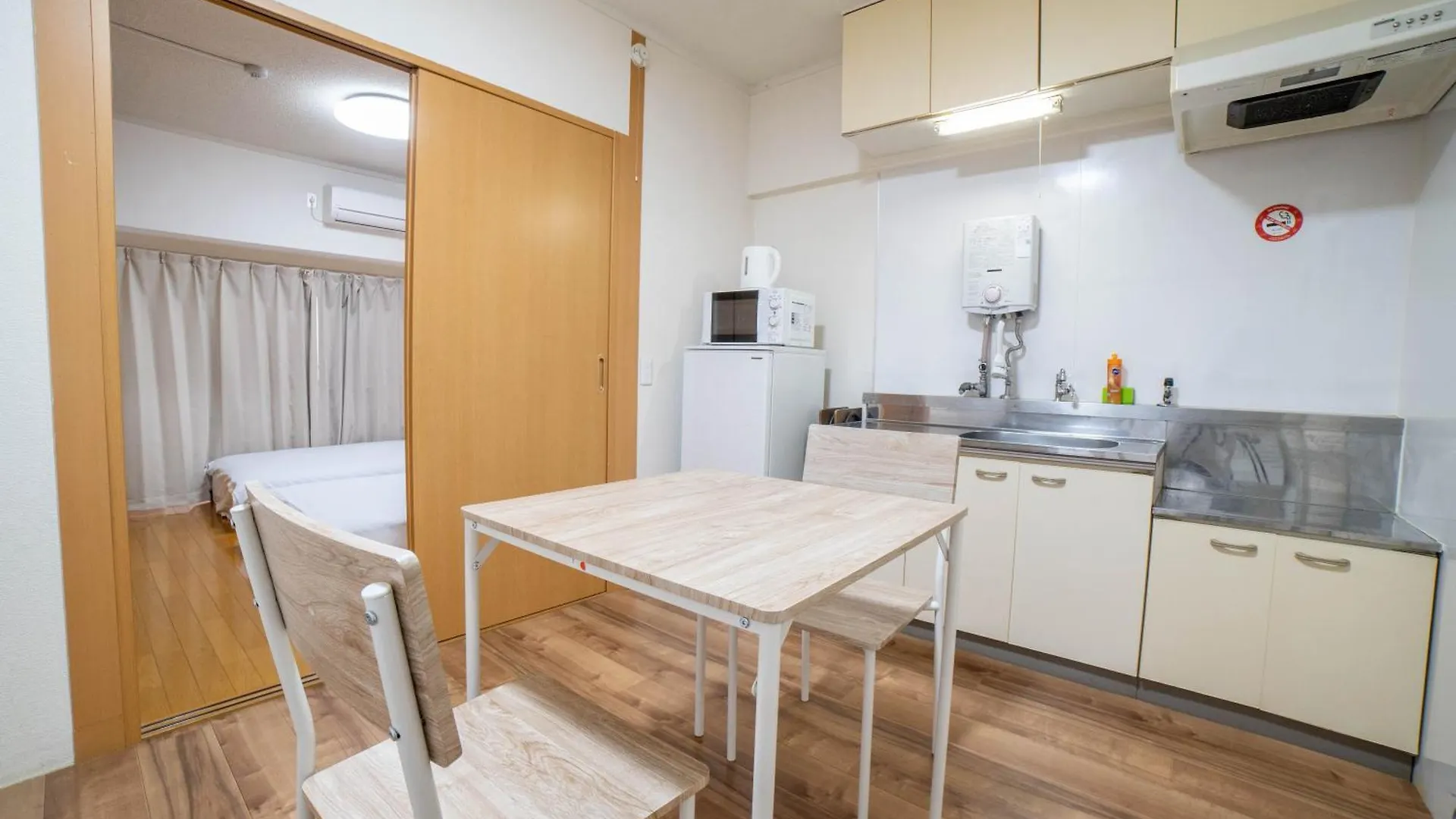 Une Apartment Hotel 大阪なんば  Oszaka